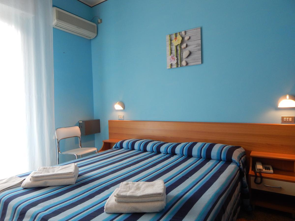 Hotel Vera Riccione Dış mekan fotoğraf